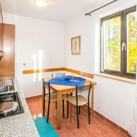 Apartments Mirjana Pula Extérieur photo