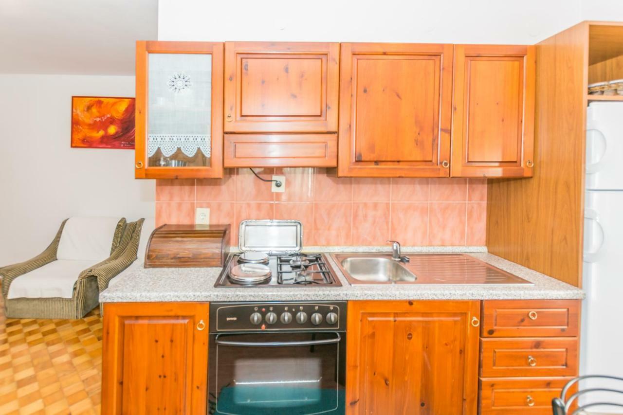 Apartments Mirjana Pula Extérieur photo